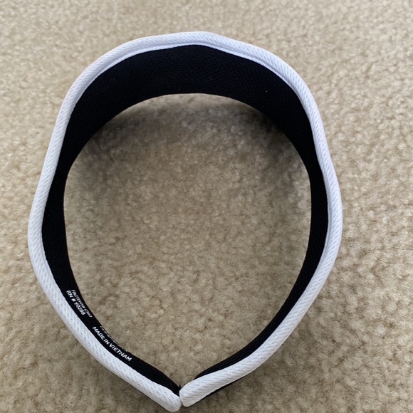 Adidas classic sun visor - Picture 3 of 3